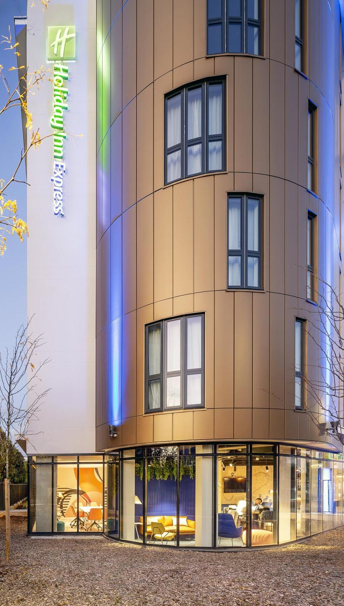 Holiday Inn Express Paris - Poissy By Ihg Dış mekan fotoğraf