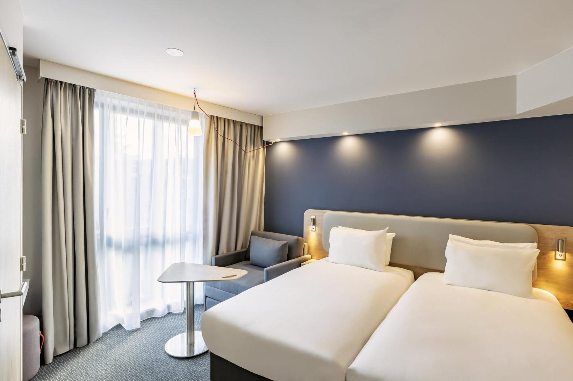 Holiday Inn Express Paris - Poissy By Ihg Dış mekan fotoğraf