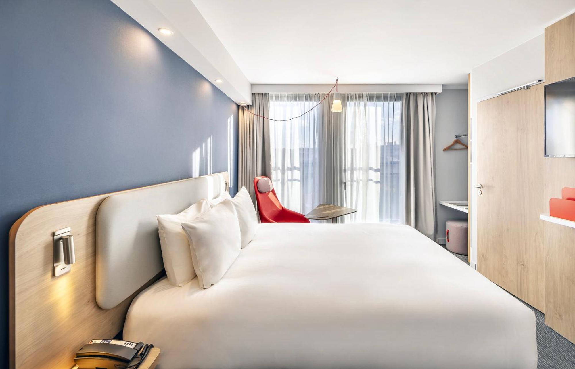 Holiday Inn Express Paris - Poissy By Ihg Dış mekan fotoğraf
