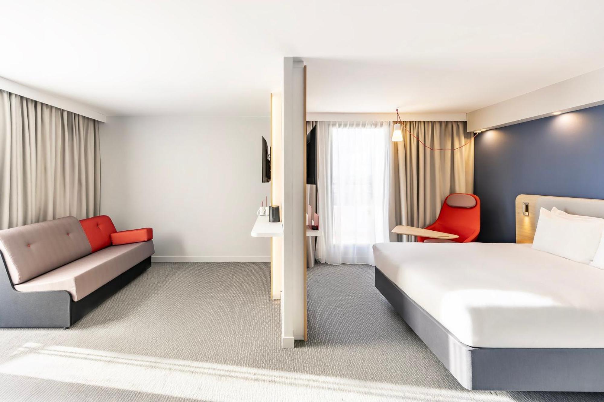 Holiday Inn Express Paris - Poissy By Ihg Dış mekan fotoğraf